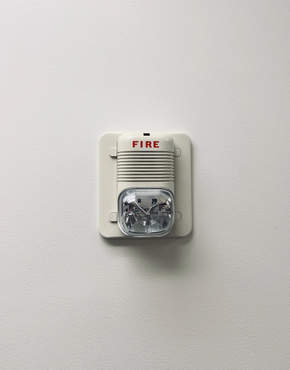 Sirena con luz estroboscópica de alarma de incendio